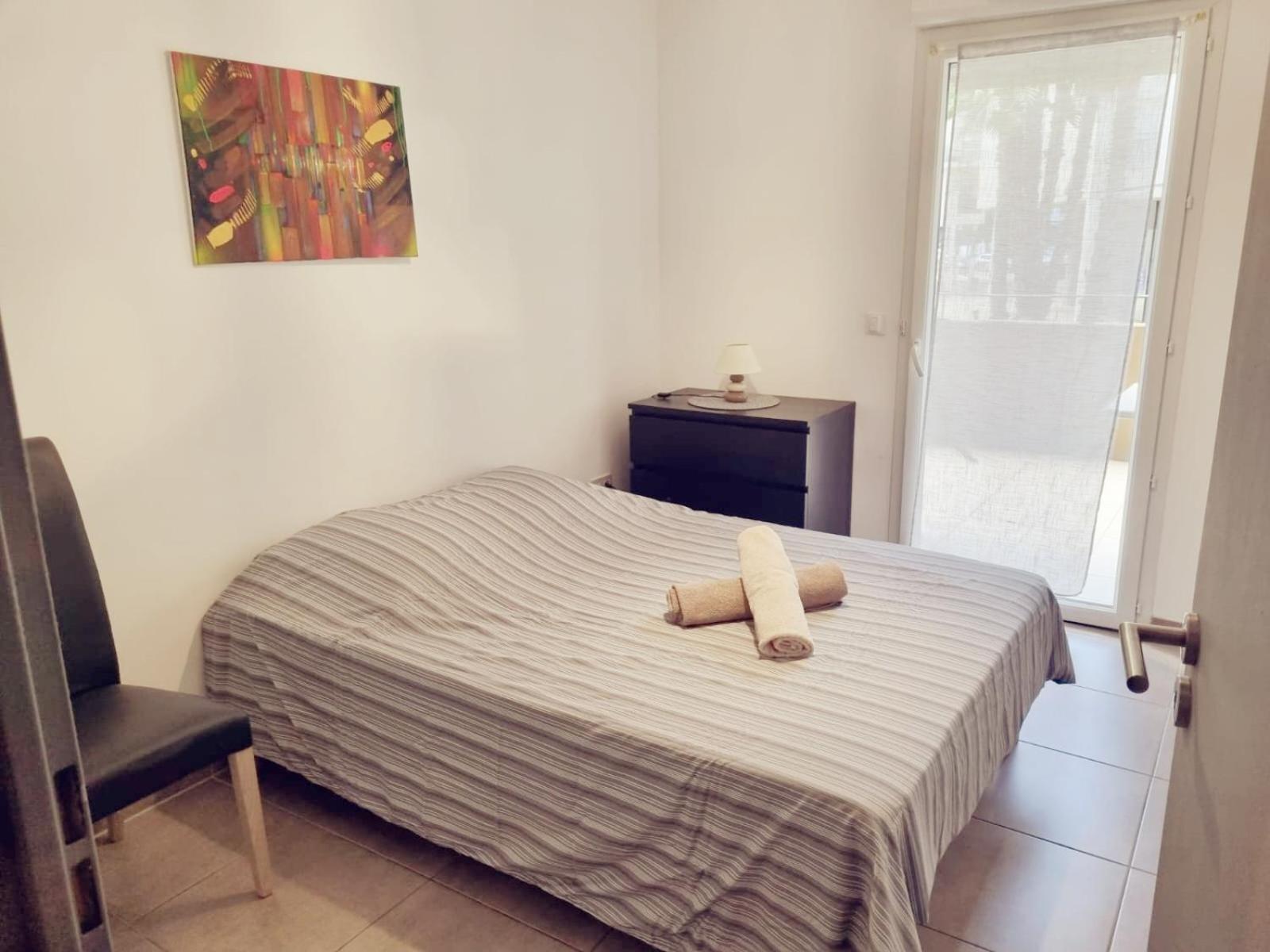 Grand Appartement Avec Garage Et Terrasse 卡斯泰尔诺勒莱 外观 照片