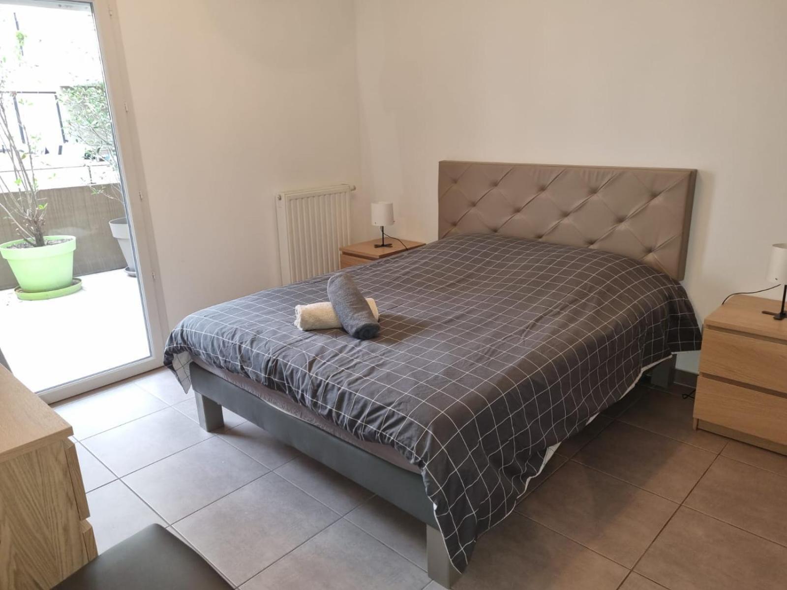 Grand Appartement Avec Garage Et Terrasse 卡斯泰尔诺勒莱 外观 照片